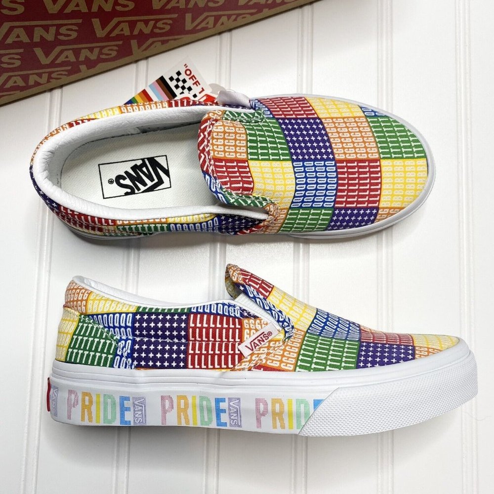 VANS Pride Classic Slip On Shoes (Youth Size 1) Rainbow LGBT